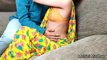 Desi bhabhi called her boyfriend with big cock at home and fucked hard in yellow saree