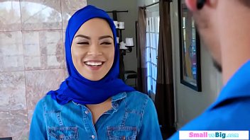 Petite slut arab fucked by two big men