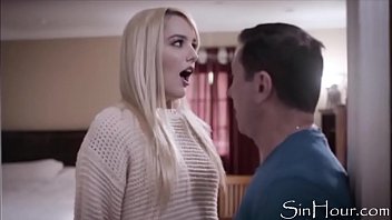 StepDaughter Begs For Creampie To Get Her Pregnant – Kenna James