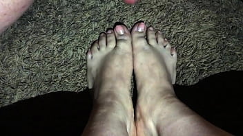 Quarantine Feet get blasted with a great cumshot